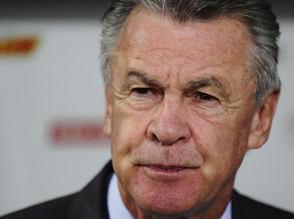 Kisah Stadion Ottmar Hitzfeld dan 1.000 Bola yang Lenyap Kisah Stadion Ottmar Hitzfeld dan 1.000 Bola yang Lenyap