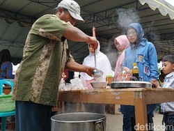 Pilkades Serentak Pacitan, TPS Ini Sediakan 2.300 Bakso Gratis untuk Pemilih