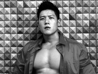 Foto: Penjual Ganteng Viral, Wanita Tak Dibolehin Pacar Makan di Warungnya