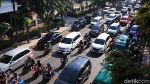 Potret Kemacetan Jalan Jakarta di Pagi Hari