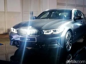 Sedan Seri 3 Masih Jadi Tulang Punggung BMW di RI Sedan Seri 3 Masih Jadi Tulang Punggung BMW di RI