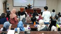4 Pengajar Vokasi Humas UI Mengajar di Malaysia