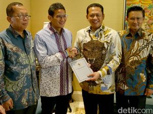 Temui Sandiaga Uno, Pimpinan MPR Antar Undangan Pelantikan Presiden