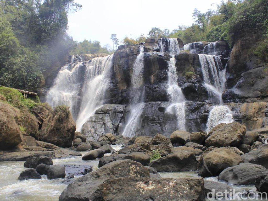 Cakep! Air Terjun Niagara ala Bandung Cakep! Air Terjun Niagara ala Bandung