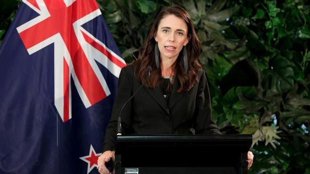 New Zealand's Prime Minister Jacinda Ardern (R) speaks during a joint press conference with the leader of the Neterlands at Government House in Auckland on October 8, 2019. (Photo by DAVID ROWLAND / AFP)