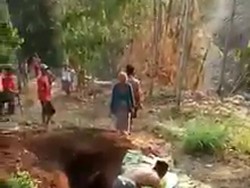 Viral Cerita Anak di Probolinggo Bongkar Makam Ibunya