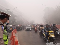 Kabut Asap Selimuti Palembang, Berkendara Harus Ekstra Waspada