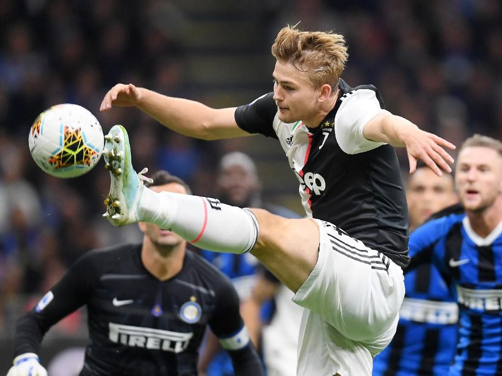 Gabung Juventus, De Ligt Malah Jadi Tak Pede Gabung Juventus, De Ligt Malah Jadi Tak Pede
