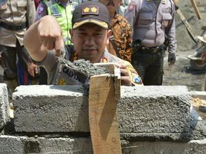 Senyum Semringah Mbah Mitun Setelah Rumahnya Dibedah
