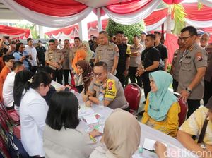 Wujudkan Program Gubernur Khofifah, Polda Jatim Gelar Baksos Kesehatan