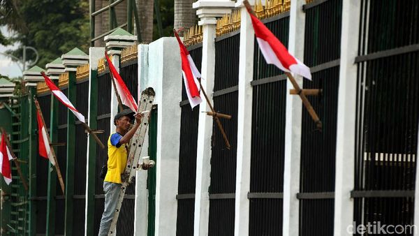 Jelang Pelantikan Presiden, Gedung DPR Bersolek