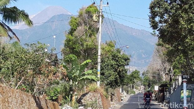 Cantik dan Ceerah di Puncak Merapi Pagi Ini Pasca Erupsi Awan Panas