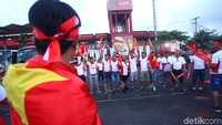 Seperti diketahui, Indonesia masih memburu kemenangan perdananya di Kualifikasi Piala Dunia 2022 Zona Asia. Di tiga laga sebelumnya, pasukan Simon McMenemy kalah 2-3 dari Malaysia, 0-3 dari Thailand dan 0-5 dari Uni Emirat Arab. Adapun Vietnam belum menuai kekalahan dari dua laga, yakni menahan Thailand 0-0 dan menekuk Malaysia 2-1.