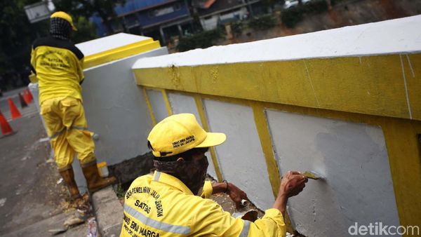 Mempercantik Jembatan Sultan Agung