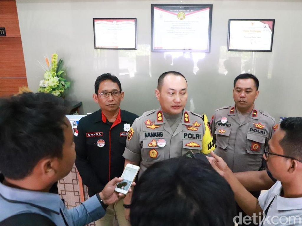 4 Pelajar yang Jadi Tersangka Video Mesum di Tuban Tak Ditahan 4 Pelajar yang Jadi Tersangka Video Mesum di Tuban Tak Ditahan