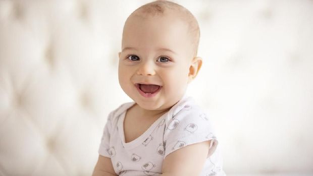 Perkembangan Bayi 7 Bulan, Mulai Merangkak dan Belajar Berekspresi