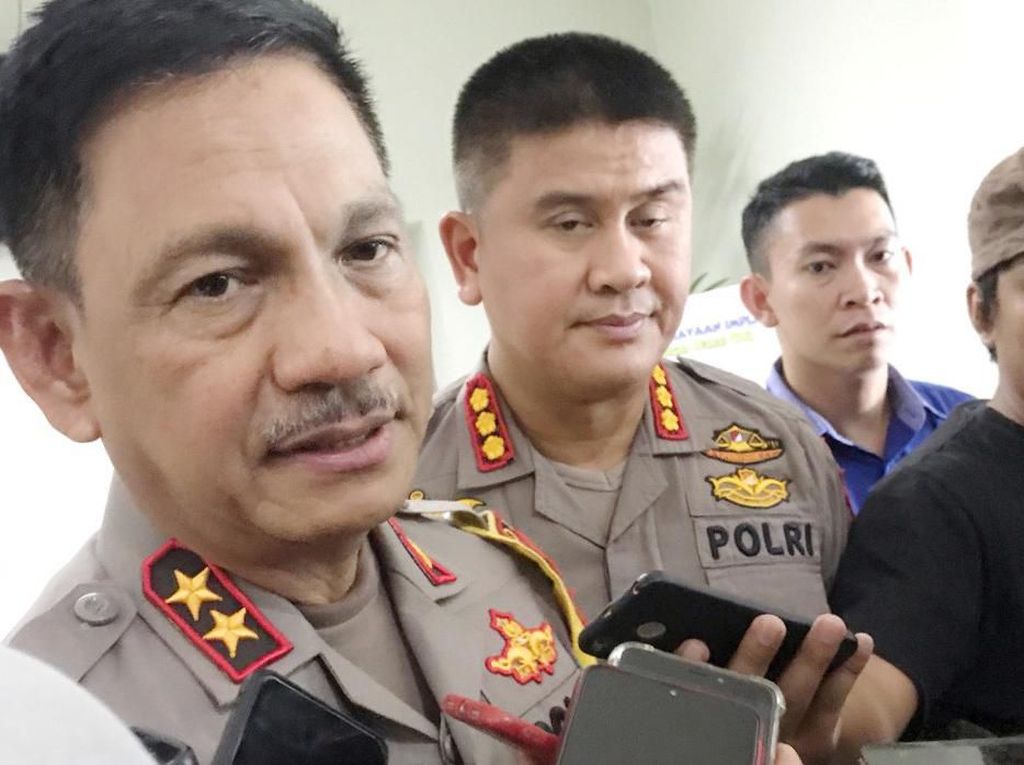 Polda Sulsel Larang Unjuk Rasa Hingga Pelantikan Presiden Polda Sulsel Larang Unjuk Rasa Hingga Pelantikan Presiden