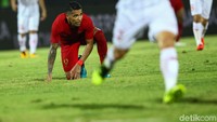 Tanpa poin satupun, Indonesia, yang sudah menyelesaikan empat pertandingan, kian terbenam di dasar papan klasemen Grup G Kualifikasi Piala Dunia 2022 Zona Asia. Sementara itu, Vietnam memuncaki papan klasemen dengan tujuh poin dari tiga pertandingan.