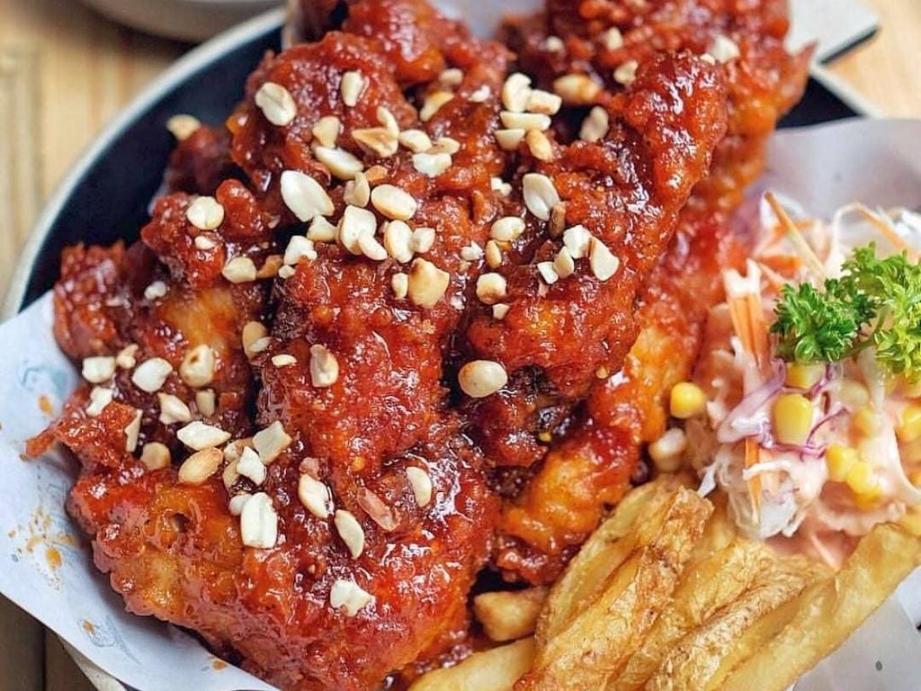 Gurih Pedas Ayam Goreng Korea Ada di 5 Tempat Ini Gurih Pedas Ayam Goreng Korea Ada di 5 Tempat Ini