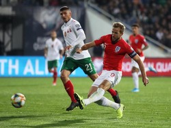 Harry Kane menutup pesa gol Inggris atas Bulgaria. Action Images via Reuters/Carl Recine.