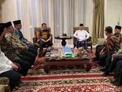 Pimpinan MPR Antar Undangan Pelantikan ke Maruf Amin