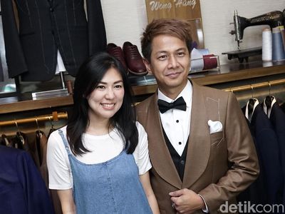 Sebulan Lagi Nikah, Delon Sudah Siapkan 4 Jas