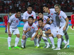Dengan hasil ini Vietnam memuncaki papan klasemen dengan tujuh poin dari tiga pertandingan. 