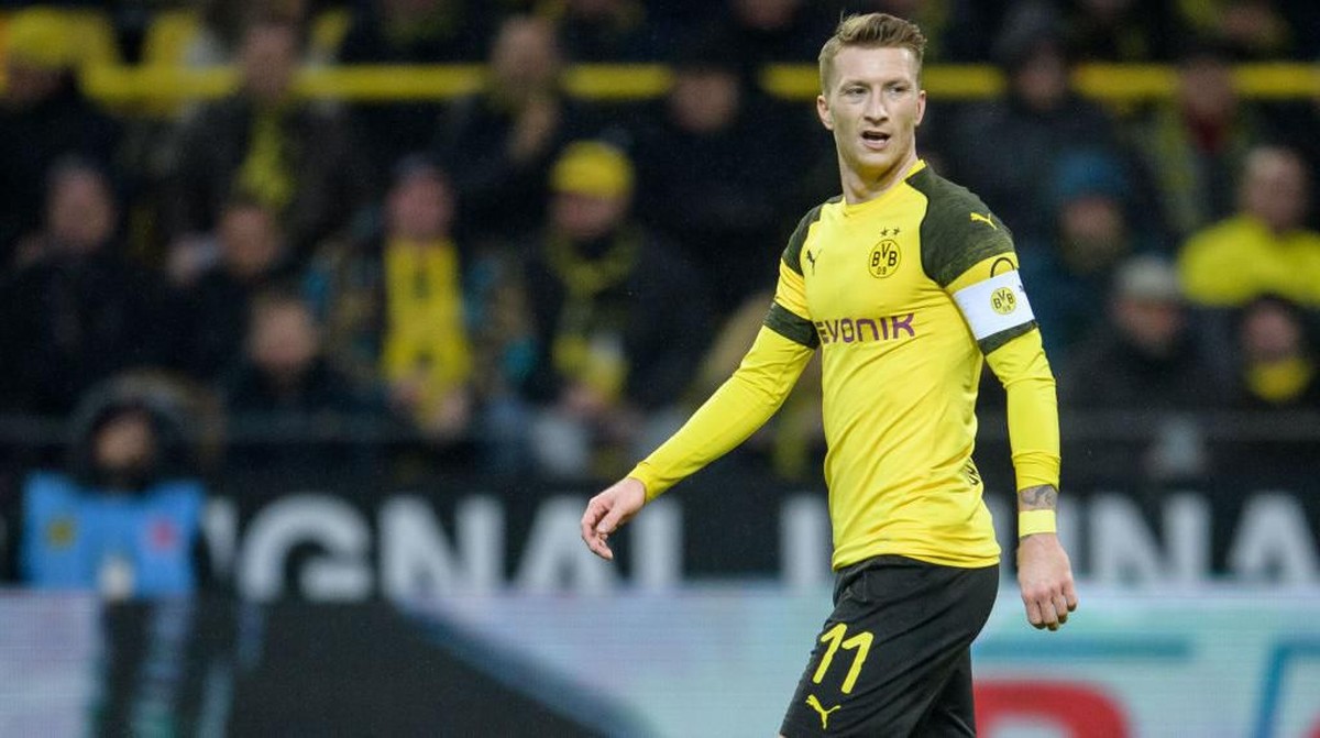 Marco Reus menilai kedalaman skuat Barcelona cukup baik. Hal ini membuat absennya pilar mereka tak akan berpengaruh banyak (Foto: Jörg Schüler/Getty Images)