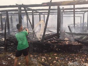 Kawasan Padat Penduduk di Palembang Terbakar, 35 Rumah Hangus
