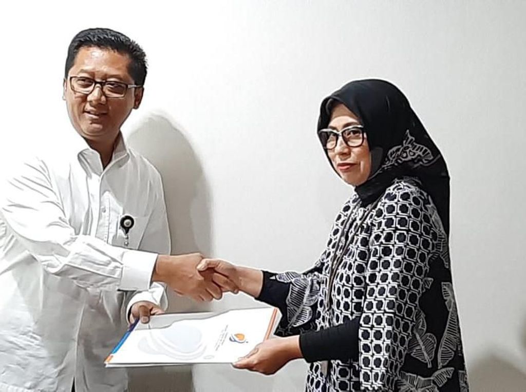 Rini Tunjuk Farida Mokodompit Jadi Dirut Baru Perum Perindo Rini Tunjuk Farida Mokodompit Jadi Dirut Baru Perum Perindo