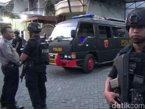 Sebuah Granat Aktif Ditemukan di Tempat Sampah Perumahan Surabaya