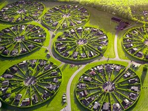 Perumahan Ini bagaikan di Fiksi Ilmiah, tapi Benar-benar Ada