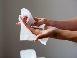 Ditemukan di TKP Guru Ajak Siswi Threesome di Bali, Apa Manfaat Tisu Magic?