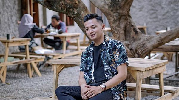 Ini Momen Kulineran Dory Harsa, Penabuh Kendang Mendiang Didi Kempot