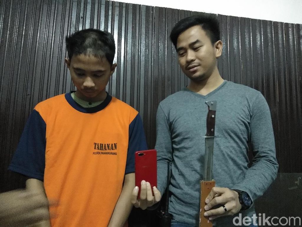 Begal Bersajam di Makassar Ditangkap Polisi Begal Bersajam di Makassar Ditangkap Polisi