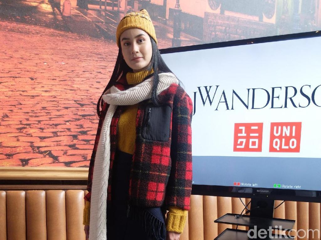 Gaya Klasik Modern Inggris di Koleksi Terbaru Uniqlo x JW Anderson Gaya Klasik Modern Inggris di Koleksi Terbaru Uniqlo x JW Anderson