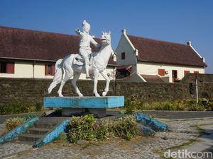 Perang Makassar 1666-1669: Hasrat VOC Runtuhkan Hegemoni Kerajaan Gowa Perang Makassar 1666-1669: Hasrat VOC Runtuhkan Hegemoni Kerajaan Gowa