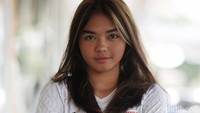Sepakbola bukanlah cita-cita awal Anggita Oktaviani. Bek kiri Persija Putri itu malah dulunya ingin menjadi barista alias peracik kopi. Anggita cuma tiga bulan menjadi barista. Dia kemudian mencoba tantangan baru main bola lapangan besar pada Desember 2018.