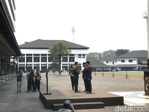 KSAD Anugerahi 2 Pimpinan BPK Bintang Kartika Eka Paksi