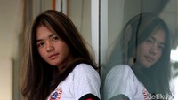 Anggita juga tak risih dengan sebutan cabe. Sebelum menjelaskan asal usul sebutan cabe, dia sudah lebih dulu mengatakan bahwa panggilannya cabe, ketika berkenalan untuk mulai wawancara.
