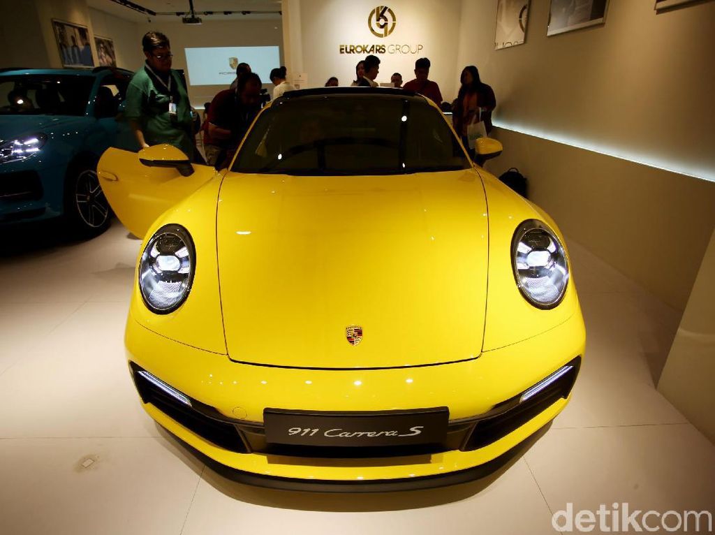 Lebih Dekat dengan Porsche 911 Generasi Kedelapan Lebih Dekat dengan Porsche 911 Generasi Kedelapan