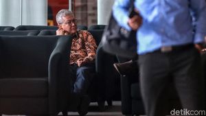 Momen Sekjen KKP Diperiksa Terkait Kasus Suap Impor Ikan
