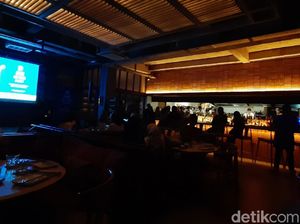 Dine In The Dark, Sensasi Makan dalam Gelap untuk Rasakan Jadi Tunanetra