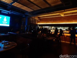 Dine In The Dark, Sensasi Makan dalam Gelap untuk Rasakan Jadi Tunanetra