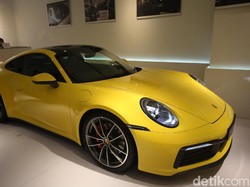 Karena Fitur Ini, Porsche 911 Oke buat Hujan-hujanan