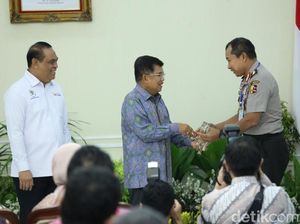 Polresta Sidoarjo Terima Penghargaan Top 45 Inovasi Pelayanan Publik 2019