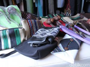 Melawan Serbuan Impor, Sarung Ibun Menjelma Jadi Blazer yang Mendunia