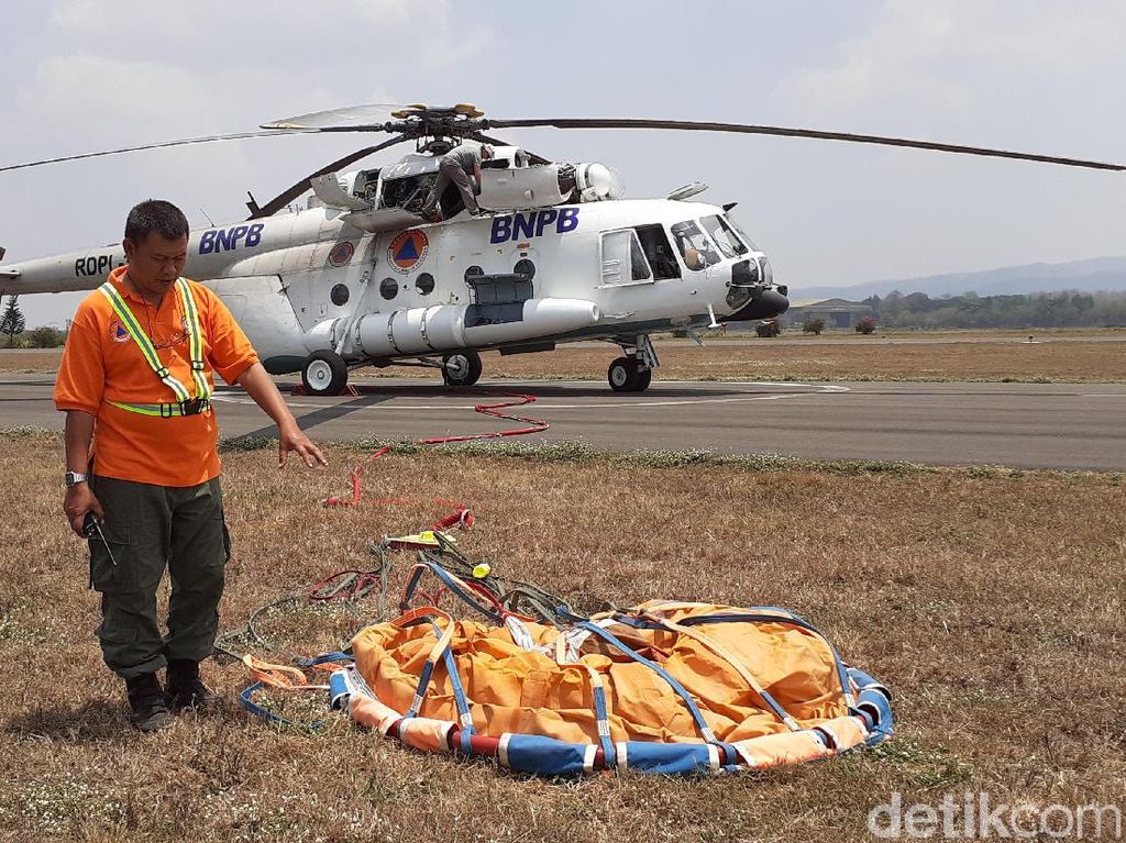 Awan Tebal, Water Bombing Gunung Arjuno-Welirang Batal Lagi Awan Tebal, Water Bombing Gunung Arjuno-Welirang Batal Lagi