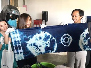 Ini Cara Buat Karya Kriya Tesktil Gunakan Kain Rayon