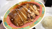 Mantul! Cicip Hainan Chicken Rice yang Enak di Restoran Kekinian